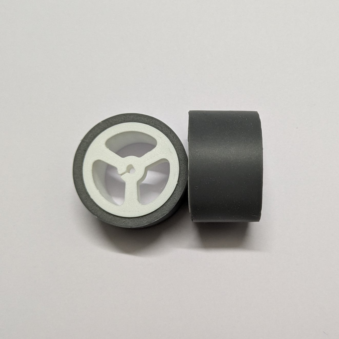 P-2235- N20 wheel + tyre combo